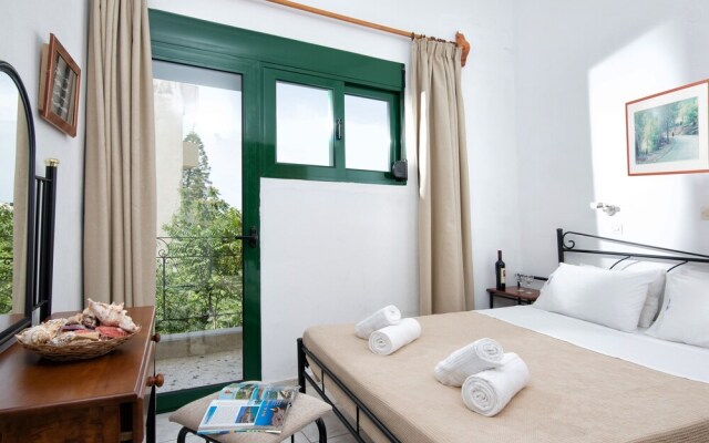 Central Apt with Hydromasage Shower