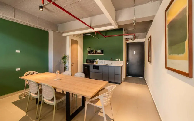 W Contemporary Loft w AC in Trendy Laureles