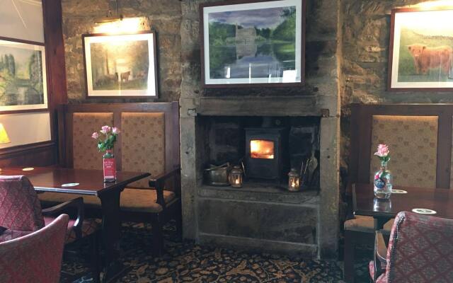 The Hare and Hounds Country Inn