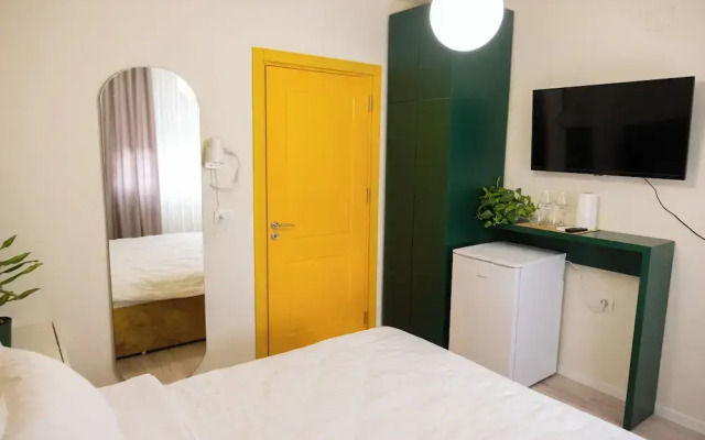 Room in Apartment - Three Doors Apartments, Papaya 1-bedroom Apartment