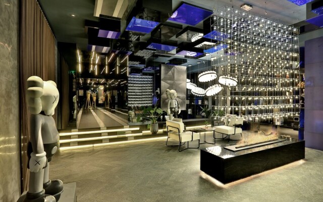 Hangzhou Vline Hotel