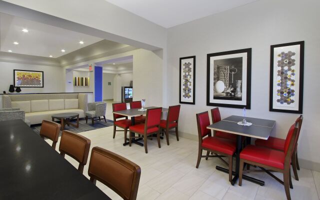 Holiday Inn Express Boonville by IHG