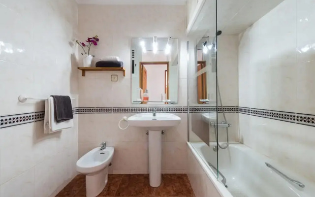 Stunning Double Bedroom Apartment