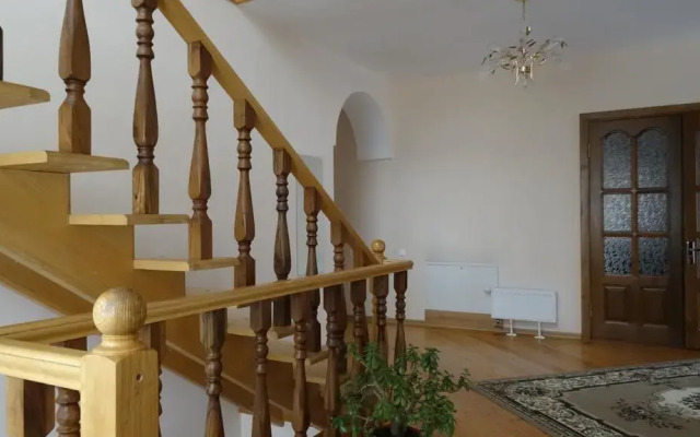 V Krasnoy Polyane Hostel
