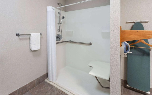 Days Inn by Wyndham Melbourne