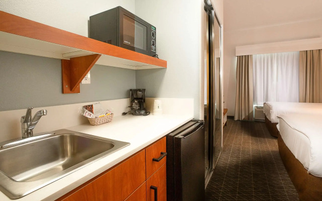 Hawthorn Suites by Wyndham Oakland/Alameda