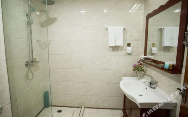 Dinis Hotel (Luoyang Kaiyuan)