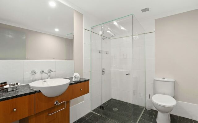 Beachfront Apt In Alamanda Beachfront Resort 25
