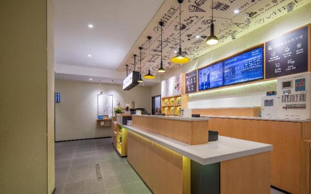 Hanting Hotel (Jinan Baotu Spring)