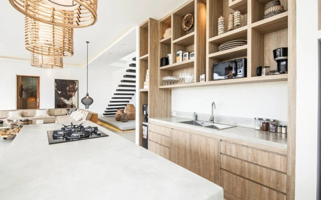 Niko 2 R New Villa Close to Finns Beach Club