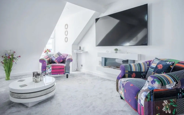 The Penthouse - Luxury 1 Bed - Panorama - Tenby