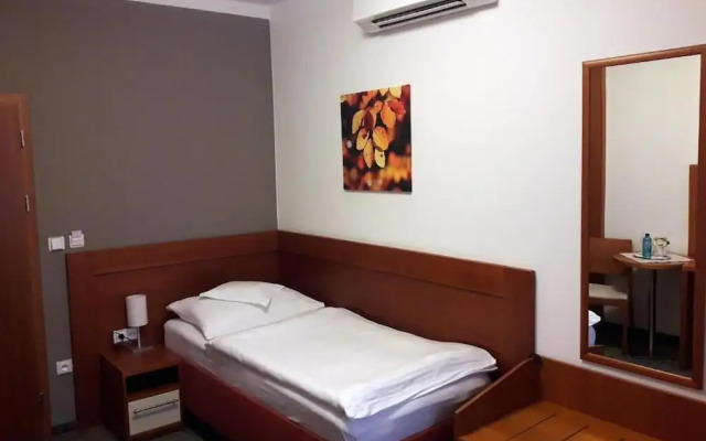 Hotel KATERAIN