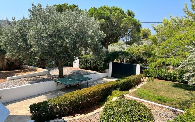 5 Bedroom Villa with Private Pool, Saronida, Athens Riviera