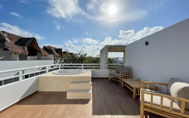 Exclusive Modern Penthouse w Exquisite Rooftop Terrace Yoga Deck Botanical Gardens