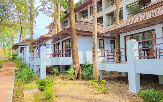 Chang Buri Resort & Spa (SHA Plus+)