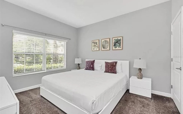 1569 SD - Modern Champions Gate Escape