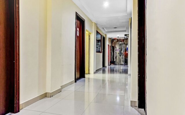 Super OYO 90692 Point Hostel