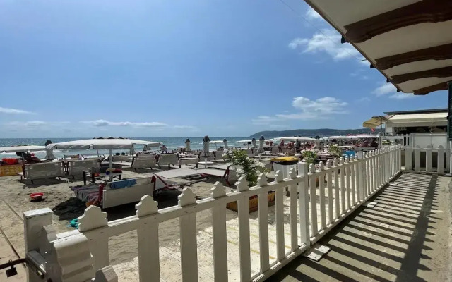 La Casa Sulla Spiaggia - On The Beach