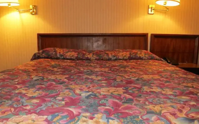 Courtesy Inn Motel