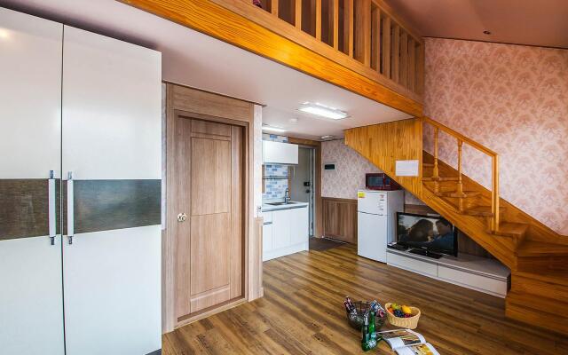 Namhae Haetunun Punggyeong Pension