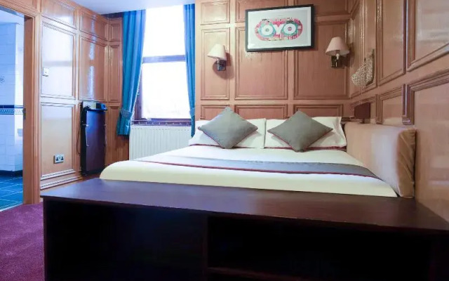 The Rowers Hotel by OYO