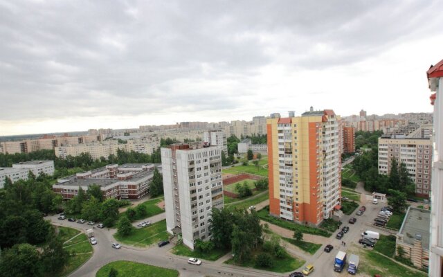 Edem V Piter Chudnovskogo Apartments