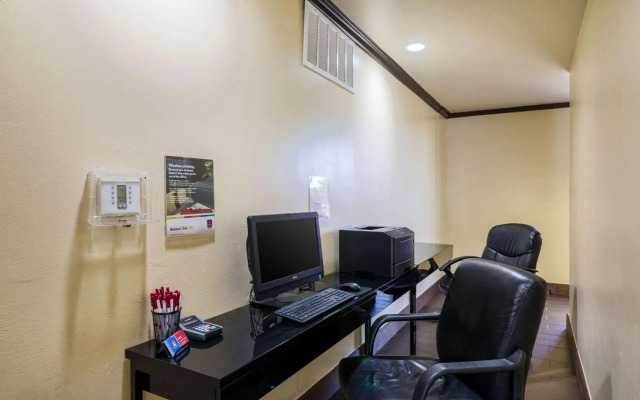 Comfort Suites Austin Airport
