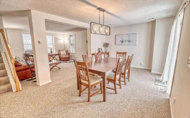 33 West Washington Street