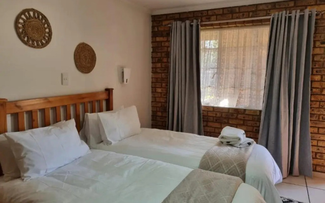 Airport Inn Bed and Breakfast