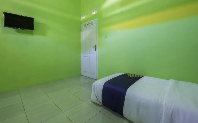 OYO 2859 Fatan Costel Syariah