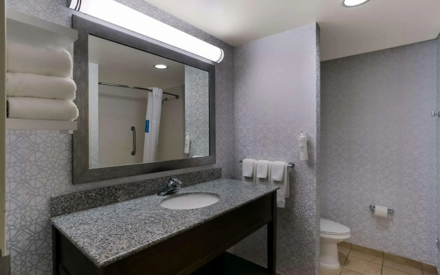 Hampton Inn & Suites Wilmington Christiana