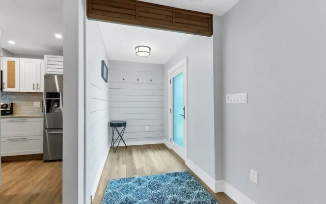 819 Napoli Lane
