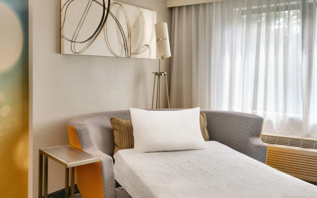 Courtyard by Marriott Charlotte Airport LoSo