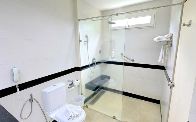 Emporikon Athens Hotel