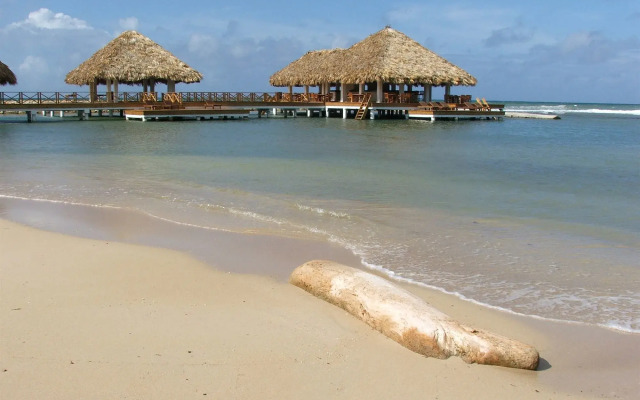 Plaza Real Resort