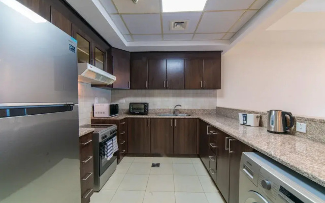 Bnbme - Churchill Towers 1 Bedroom Canal View