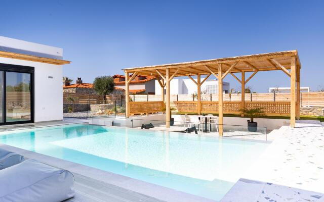 Sardines Luxury Villa 2