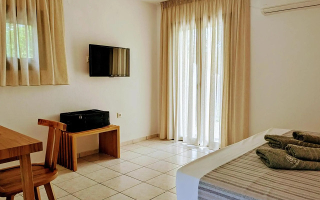 Villa Karina - Near Achladies Beach