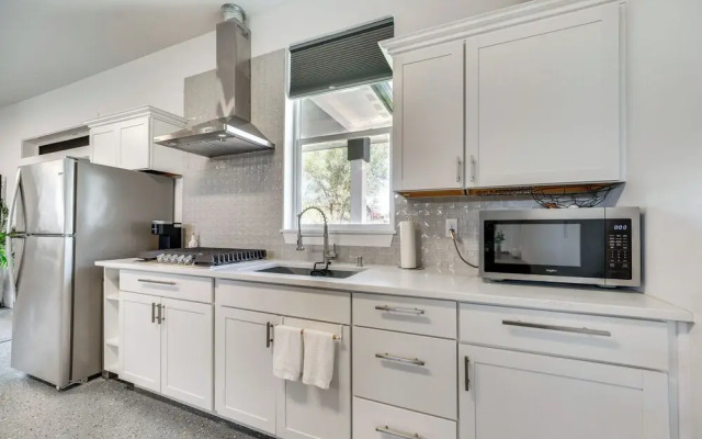 Pasco Studio Vacation Rental w/ Private Patio!