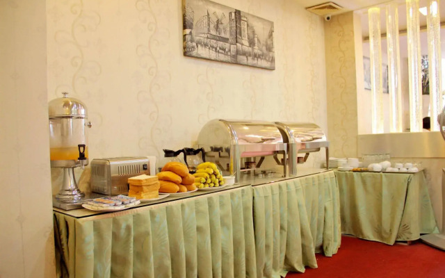Saigon Charm Hotel