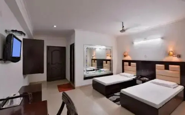 Hotel Sahil Palace