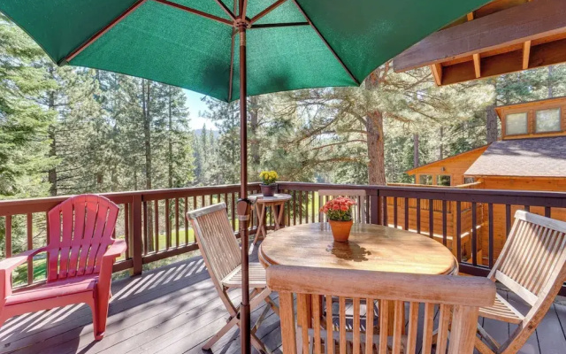 Family-friendly Truckee Cabin Near Ski Shuttle!