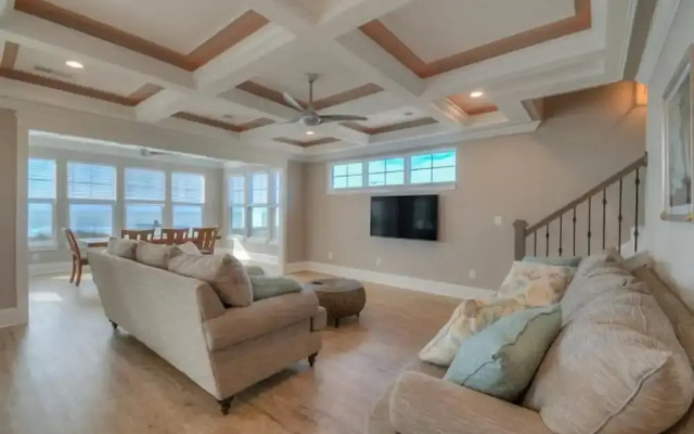 Baileys Blue Ocean View