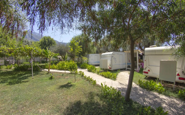 S3 Seahorse Beach Club & Hotel