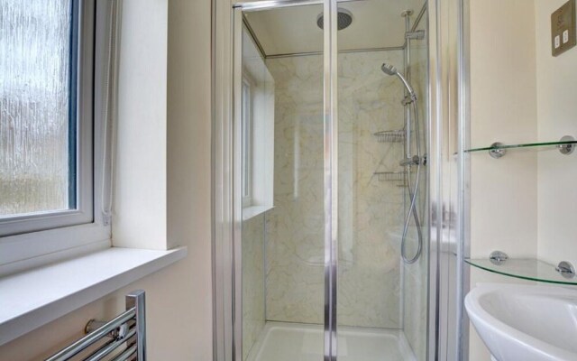 Peaceful Holiday Home in Saundersfoot With Garden