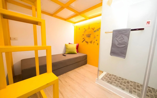 SleepBox Hotel - Ximen