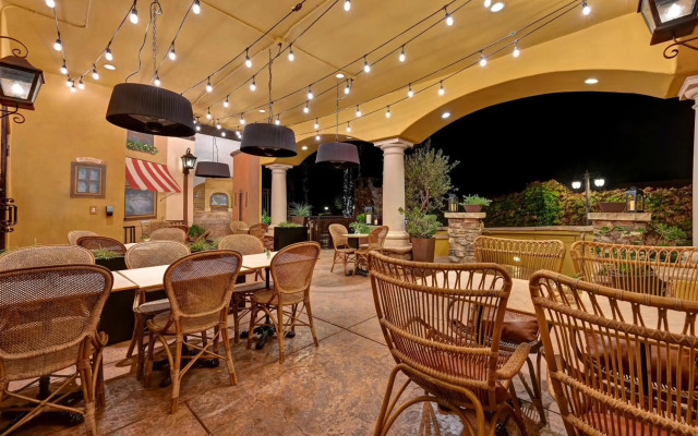 Bellasera Hotel & Suites Paso Robles, Tapestry by Hilton