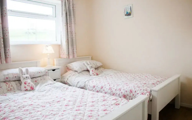 Arallt Holiday Cottage