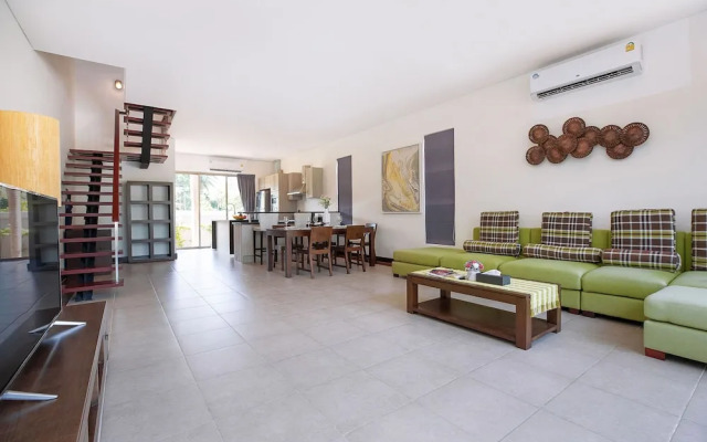 Stylish 3BR Pool Access Villa Argent 9