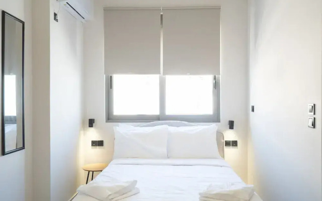 LIV - Modern Studio Apartment S8-4a
